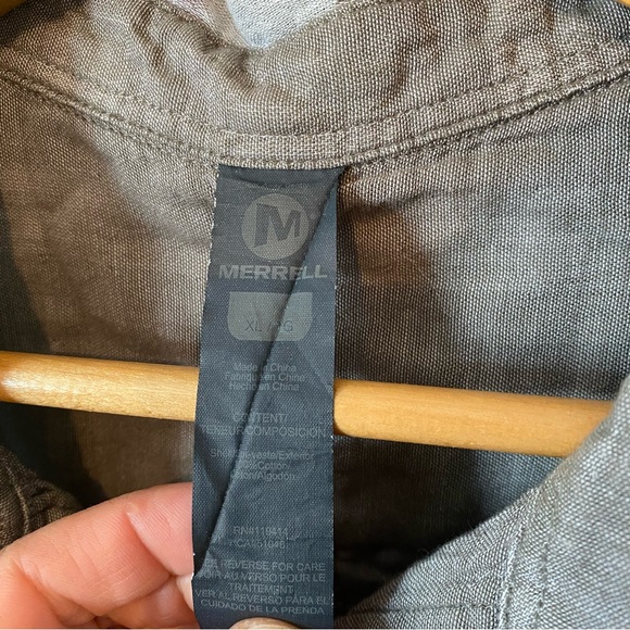 Merrell Reversible Button Down Tee - Picture 3 of 8